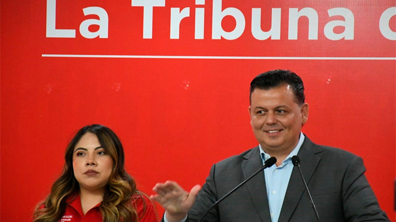 Emplaza Memo Valencia a Leonel Godoy a demostrar que estuvo con un criminal 