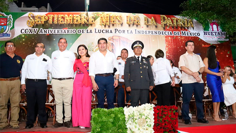 Huetamo vivió un gran desfile conmemorativo del inicio de la Independencia  