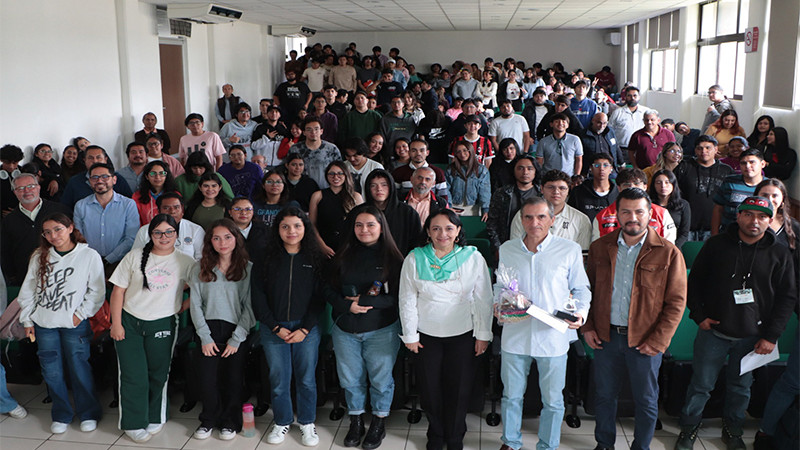 Expertos y estudiantes dialogaron en encuentro sobre desarrollo sustentable ECOTECBIO: UTM 