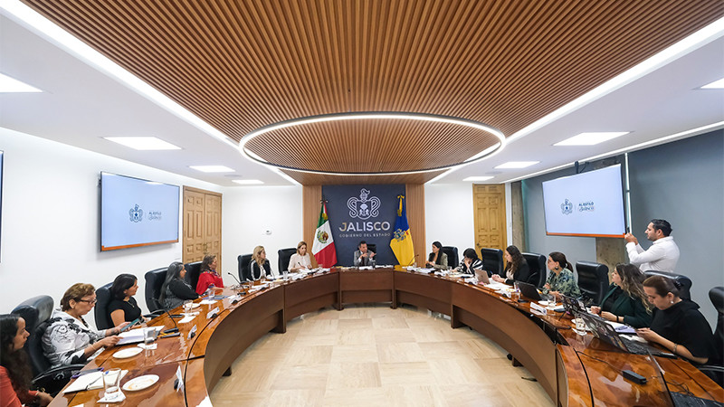 Durante el primer año de la administración de Pablo Lemus, varios proyectos de transporte masivo, planeados e incluso iniciados en la gestión de Enrique Alfaro, quedaron en pausa. 