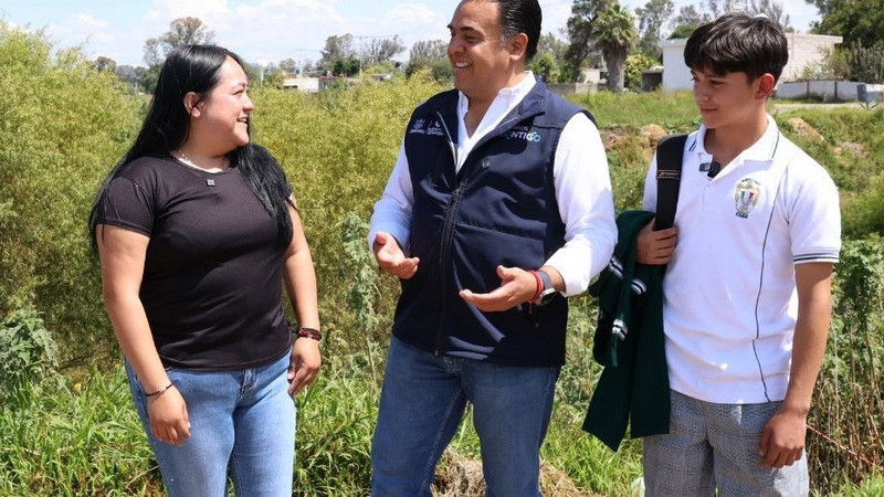 Supervisa Luis Nava unidades de Transporte Escolar en San Juan del Río, Querétaro 