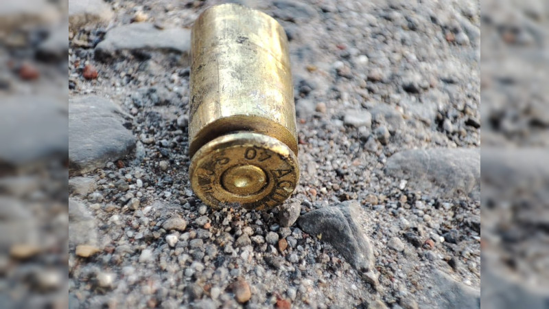 Balean a joven en calles de la colonia Flores Magón, en Uruapan, Michoacán 