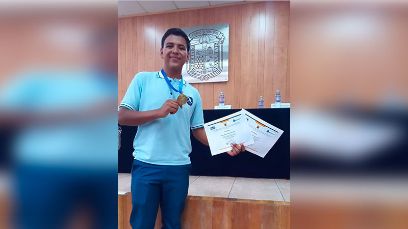 Ángel Damián Arroyo, joven talento de Celaya, rumbo a la Olimpiada Nacional de Biología 