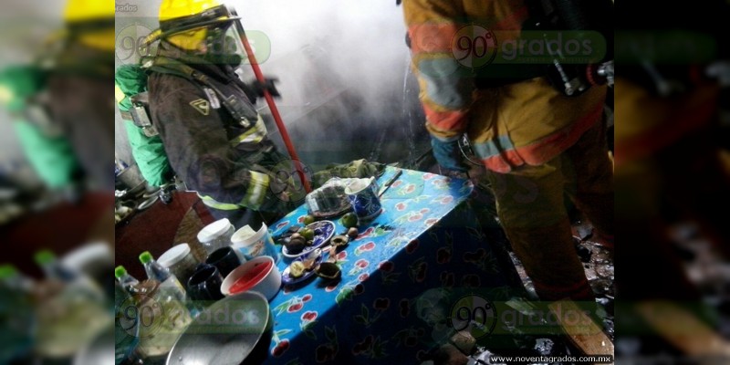 Bomberos de la ABEM atienden incendio en Zacapu; no hay heridos  - Foto 1 