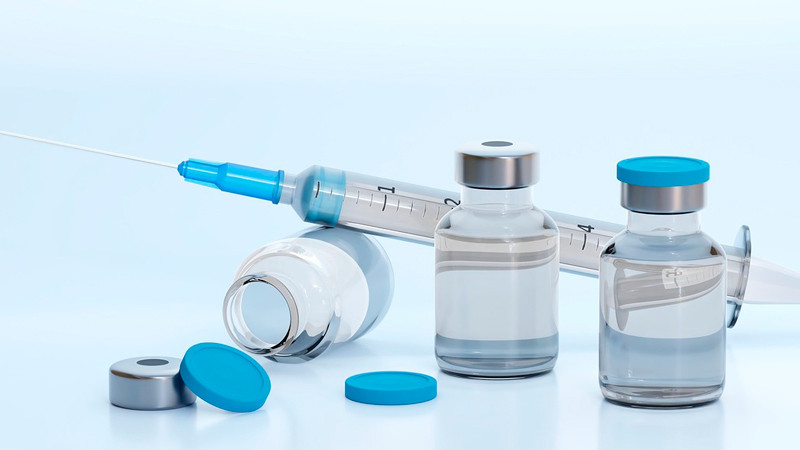 OMS contradice a Trump; niega relación de vacunas y paracetamol con autismo 