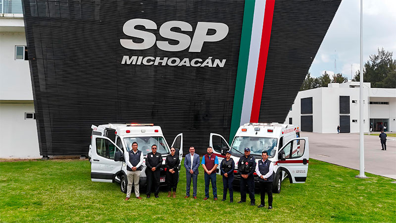 La SSP Michoacán recibe dos nuevas ambulancias para brindar atención de urgencias médicas 