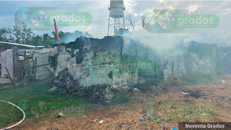 Se quema humilde vivienda en Zamora, Michoacán; hay un herido 