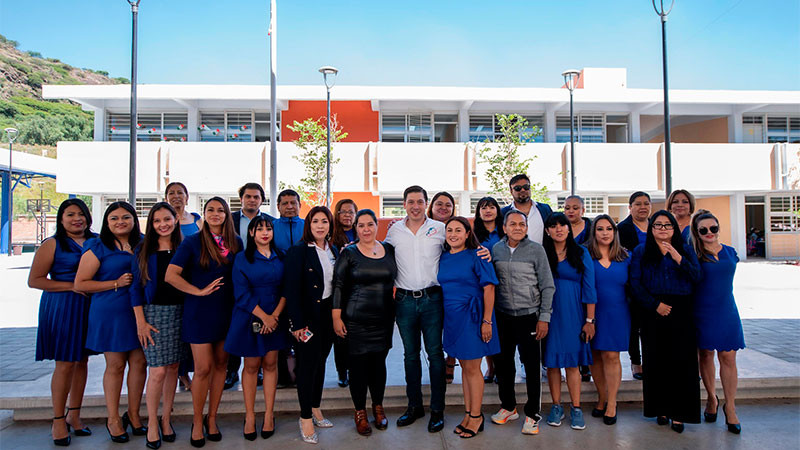 Rodrigo Monsalvo impulsa obras históricas en El Marqués: educación, deporte y servicios 