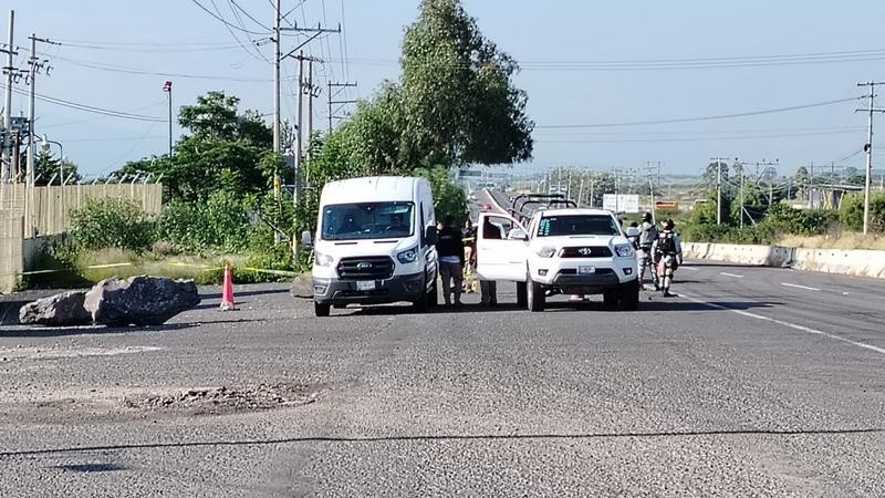 Localizan cuerpo sin identificar con huellas de violencia frente a la empresa Mabe en Celaya, Guanajuato 