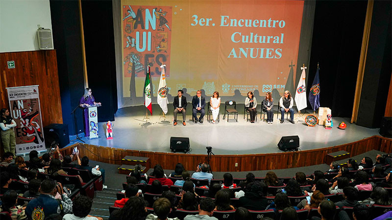 Cultura, parte esencial de la formación integral del estudiantado: Yarabí Ávila 