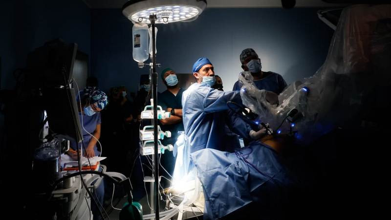 Inicia ISSSTE Plan de Cirugía Robótica con dos exitosas intervenciones con robot Da Vinci en Saltillo, Coahuila 