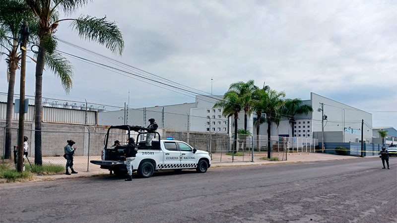 Sujetos armados disparan contra la fachada de tres comercios dejando daños materiales en Celaya, Guanajuato   