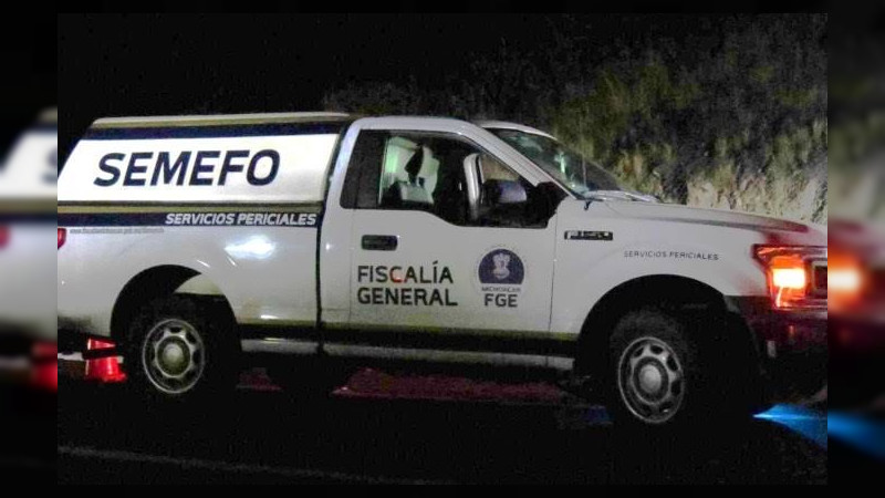 Hallan a hombre asesinado a balazos a un costado de la carretera Morelia - Charo, Michoacán  