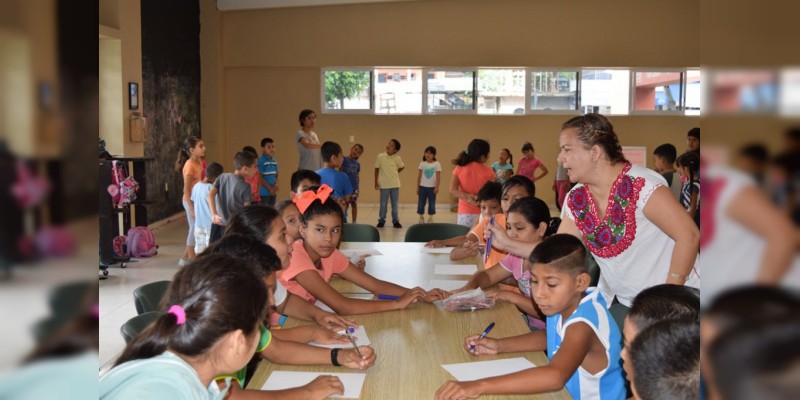 En 2017 estará lista antología poética ilustrada por niños y niñas convalecientes del CMN “20 de noviembre” 