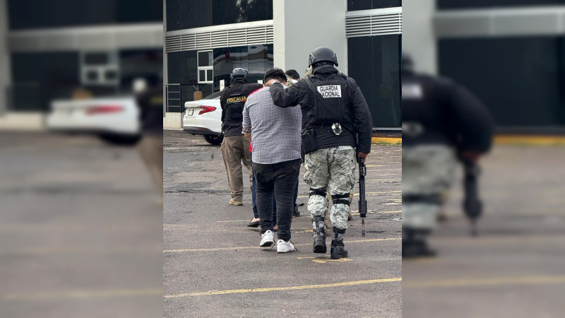 Cae peligrosa célula criminal en Zamora, Michoacán: aseguran arsenal, equipo táctico y vehículos tras intensa balacera  