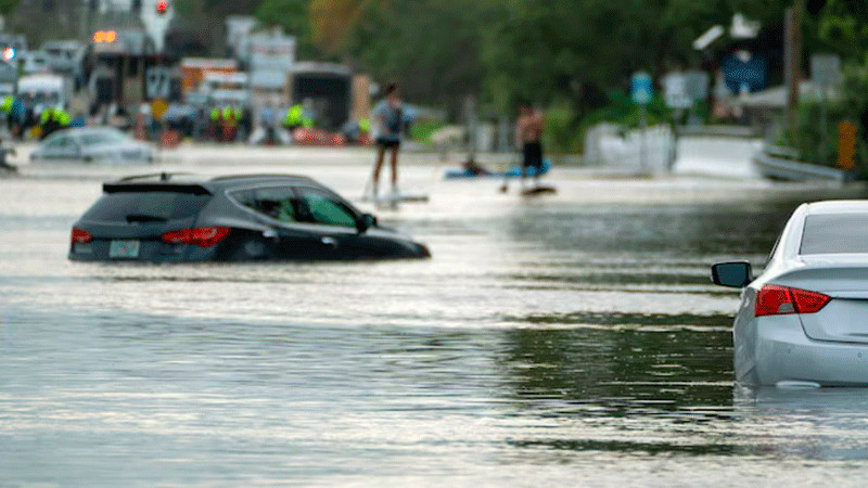 Inundaciones mortales en Arizona; reportan cuatro muertos y rescates en marcha para los damnificados 