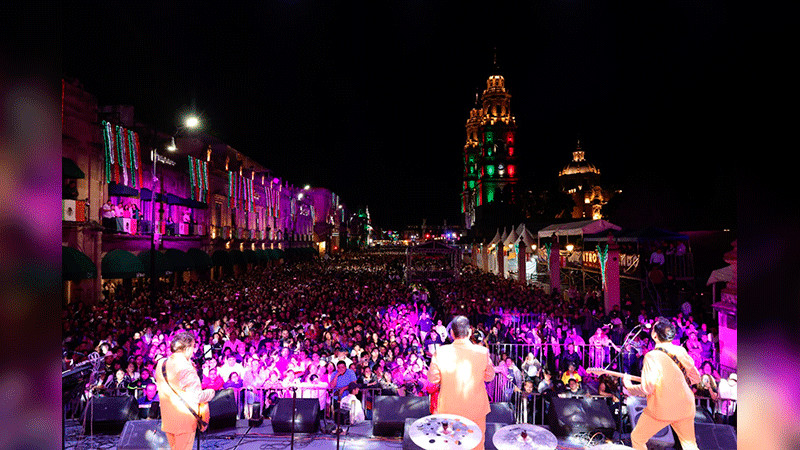 Los Freddy’s hacen vibrar el Centro Histórico, en la gran fiesta moreliana 