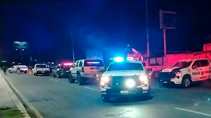Ultiman a un individuo en Uruapan, Michoacán; en su huida los responsables hieren a dos policías 