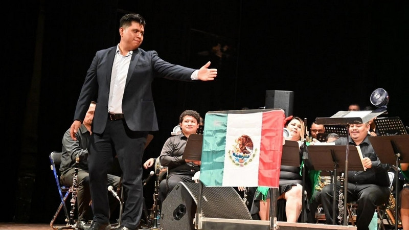 Estrena el compositor queretano Alfonso Olvera la marcha Colima Vive 