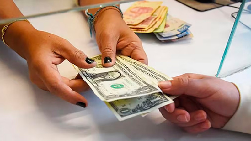 Remesas se desploman en agosto; registran caída de 8.3% 