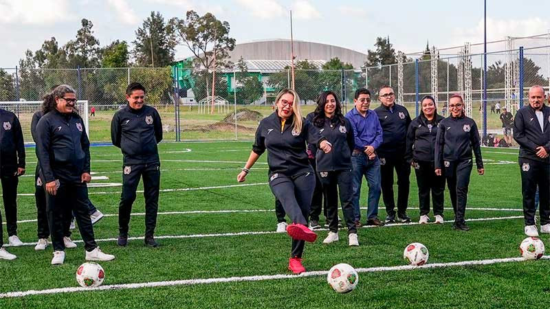 Yarabí Ávila inaugura cancha de fútbol 7 en beneficio de la comunidad nicolaita 