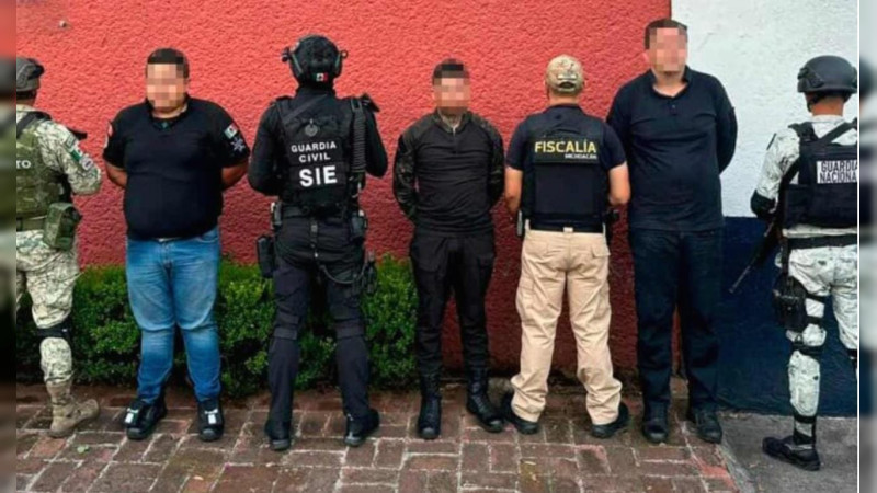 Vinculan a proceso a supuestos falsos policías de Jiquilpan que intentaron rescatar a funcionario ligado al Ejército Purépecha de Michoacán; fueron defendidos por el alcalde 