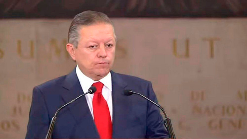 Zaldívar respalda a Sheinbaum; llama a modificar Ley de Amparo para que no sea retroactiva 