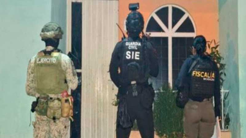 Blindaje Uruapan: detienen a nueve personas y aseguran arsenal 