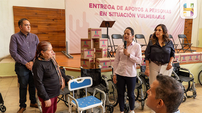 Presidenta Municipal Jeovana Alcántar encabeza entrega de apoyos a personas en situación vulnerable en Ciudad Hidalgo, Michoacán 