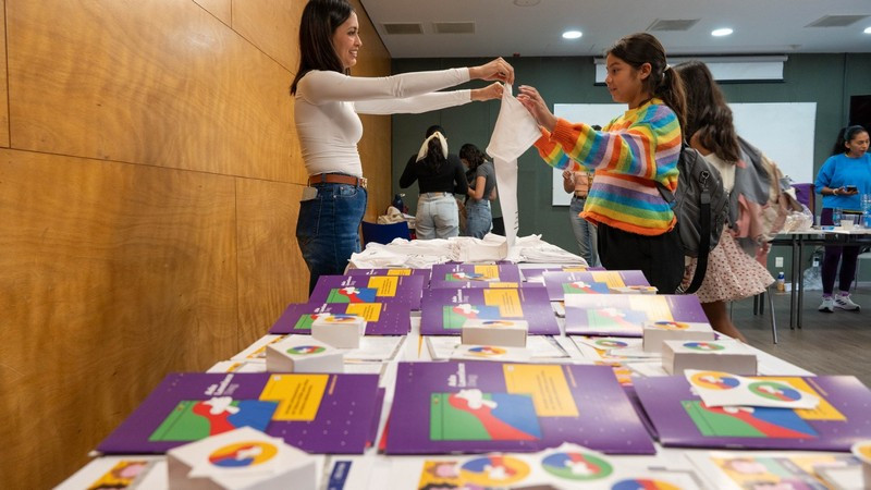 Acercan a niñas michoacanas a la ciencia y las matemáticas en la UNAM Morelia 