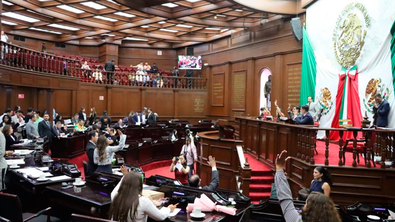 Reconoce 76 Legislatura a Margarita Arriaga Pierres con la Condecoración "Merito al Turismo Michoacano" 2025 