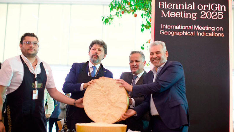 Inaugura Bedolla Bienal oriGIn; dan Indicación Geográfica a 5 productos michoacanos 