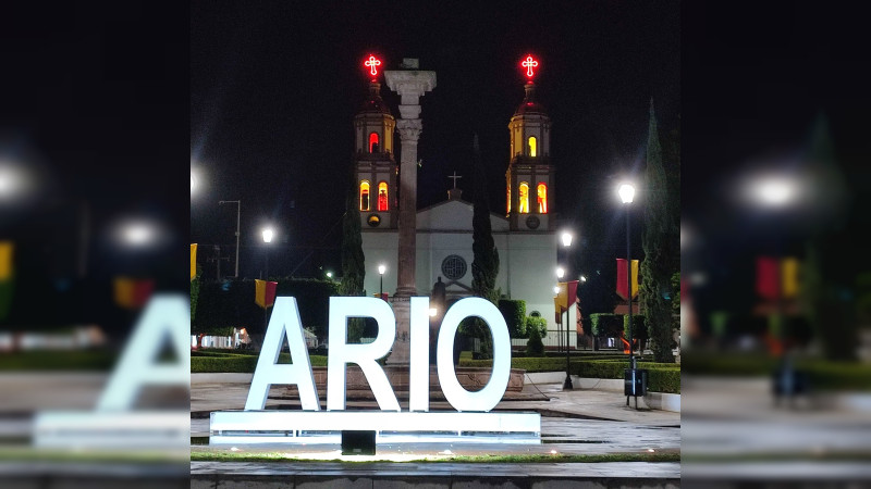 Aparecen cartulinas acusando colusión entre criminales y autoridades en Ario, Michoacán 