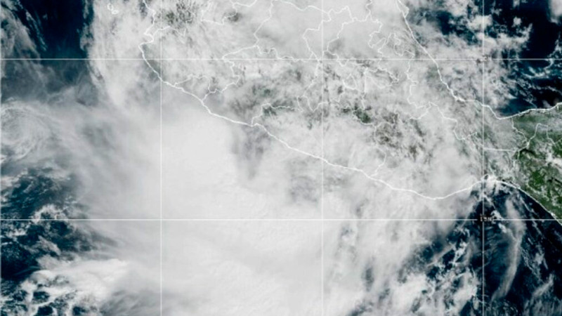 Se forma la tormenta tropical 'Raymond' en las costas de Guerrero y Michoacán 