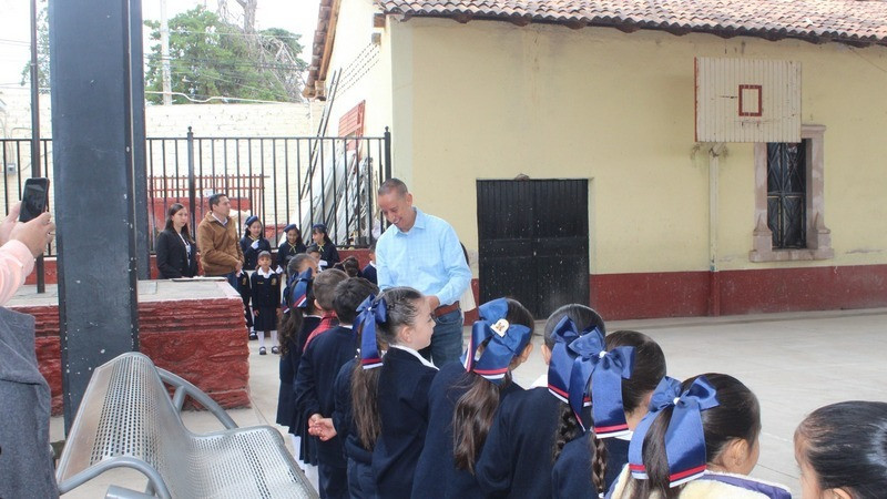 “Desde las aulas se construye el futuro de Morelos”: Julio César Conejo 
