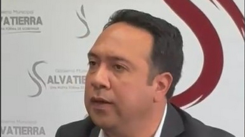 Alcalde de Salvatierra confirma haber recibido amenazas y denuncia falta de apoyo federal tras ataque a tiros a hombre que captaba baches 