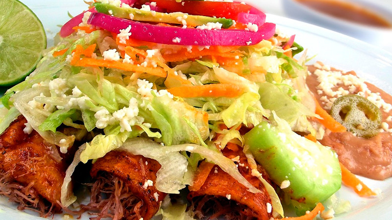 Este sábado, Morelia celebra la gastronomía y tradición con el Festival de la Enchilada y la Corunda 