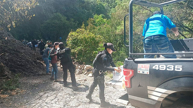Apoya PoEs a ciudadanos afectados por las lluvias en la Sierra Gorda de Querétaro 