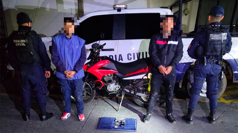 Blindaje Uruapan, Michoacán: Detienen a dos hombres en posesión de arma de fuego; uno era buscado por homicidio 