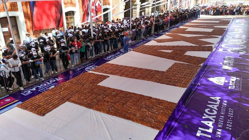 Tlaxcala logra tercer Rércord Guiness en su historia; ahora por elaborar pan de fiesta más grande del mundo 