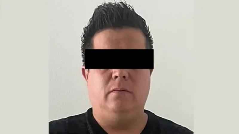 Cae operador criminal en Guadalajara; FGR y Ejército detienen a tres personas en posesión de armas y estupefacientes 