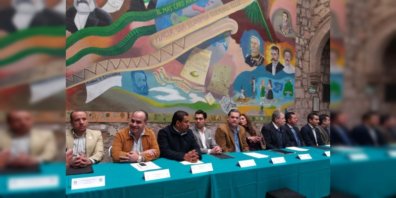 El México de políticos ricos y pueblo pobre, debe terminar: Empresarios 