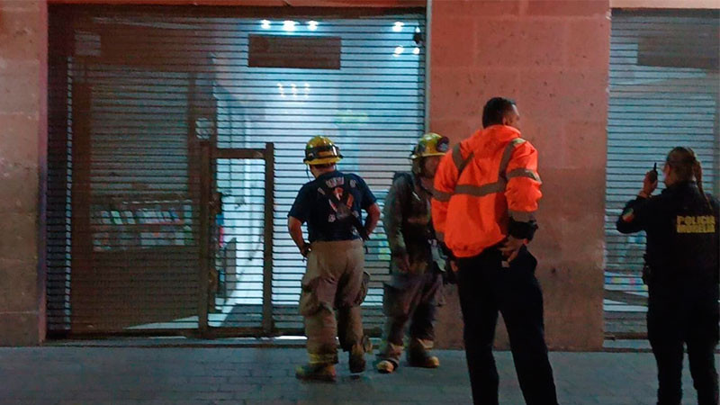 Supuesto incendio provoca movilización de elementos de emergencias a la Plaza de la Tecnología en Morelia, Michoacán; estaban fumigando  