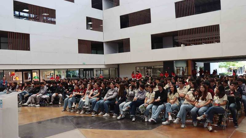 Jóvenes exploran su futuro en “Descubre tu Profesión 2025” 