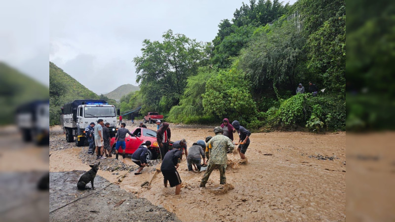 Restablecen servicios en la Sierra Gorda de Querétaro tras las intensas lluvias 