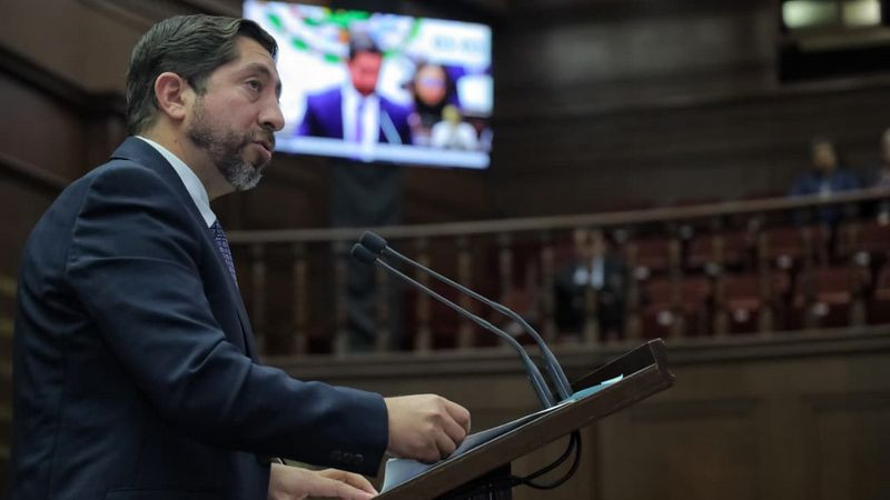 Abraham Espinoza impulsa iniciativa para fomentar el emprendimiento juvenil en Michoacán 