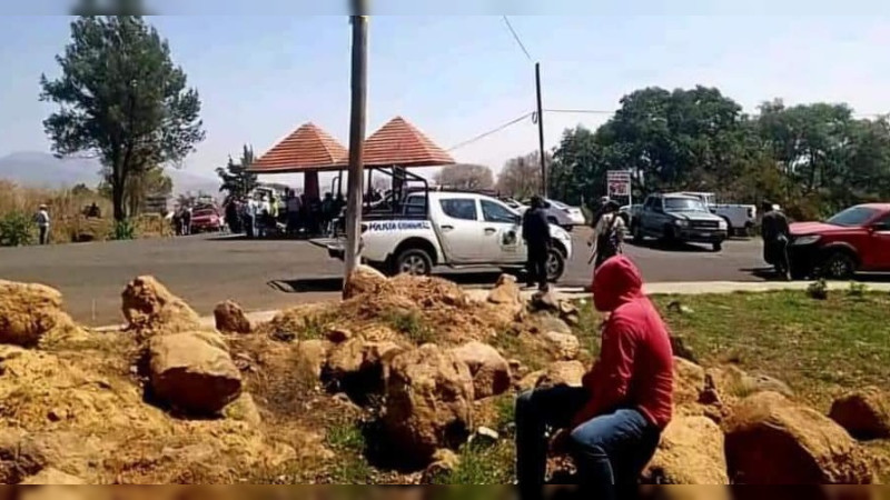Colectivo denuncia triple secuestro y ola de violencia en la carretera Ocumicho – Charapan, Michoacán; una logró escapar dejando atrás a dos secuestrados: “Nos están dejando morir” 