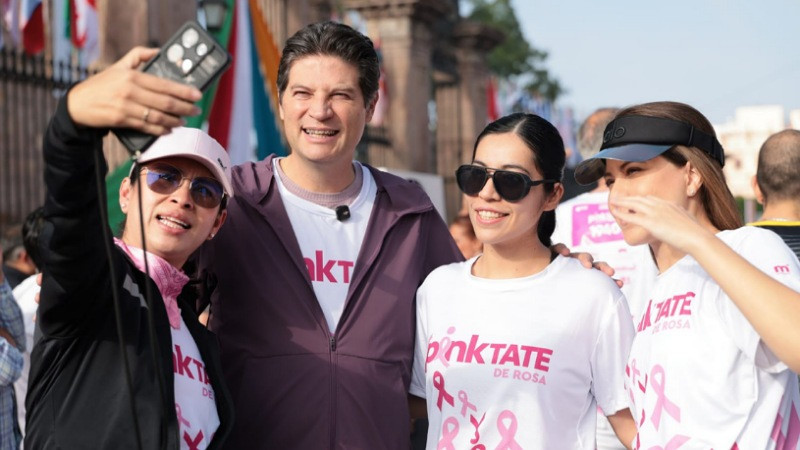 Pinktate de Rosa, pinta de color y amor el centro de Morelia 