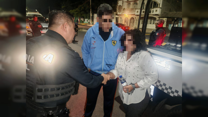 Rescatan a mujer secuestrada por comando armado en Michoacán: fue hallada cerca de la carretera al Aeropuerto de Morelia; sus captores escaparon 