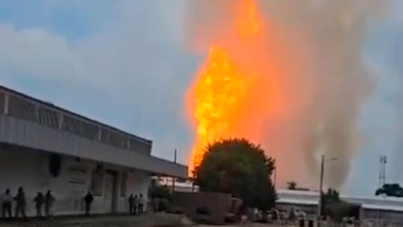 Reportan explosión cerca de complejo de Pemex, en Reforma, Chiapas 